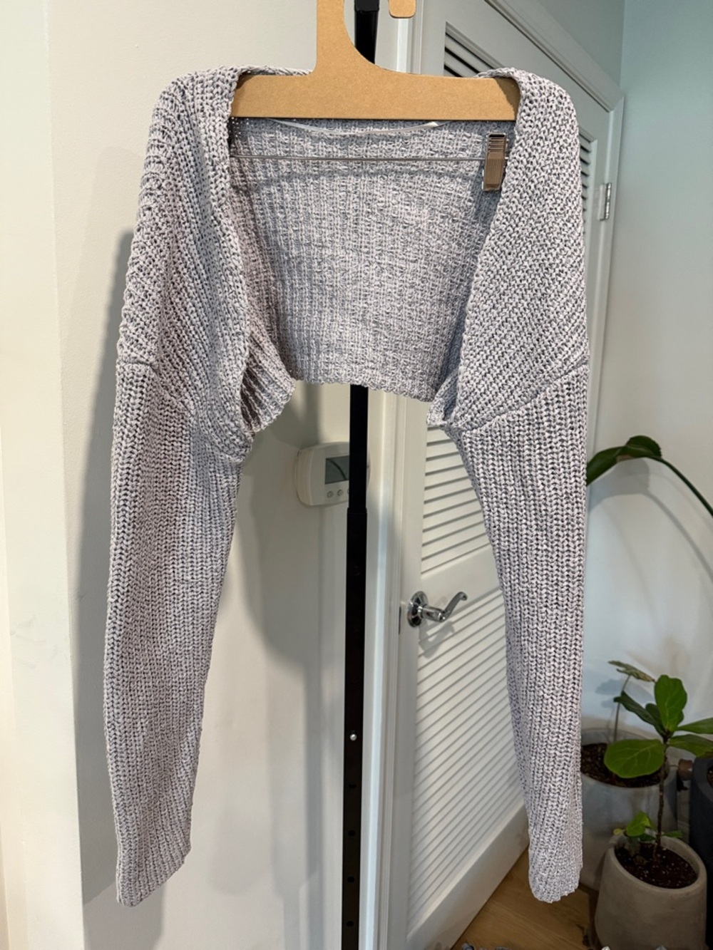 Cotton On knit shrug in gray heather - Picture 2 of 6